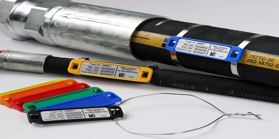 Overzicht van HoseTags in verschillende kleuren en uitvoeringen voor slangbeheer, inspecties en traceerbaarheid