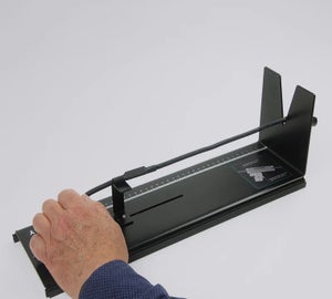 RFID krimpkous en HardTag positietool voor het nauwkeurig positioneren van RFID tags en krimpkousen op kabels
