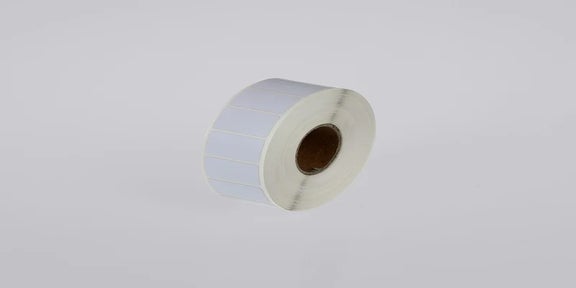 Rol met witte polyimide labels met hoog temperatuurbereik