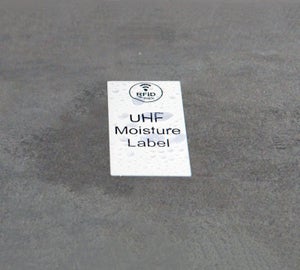 RFID vochtindicatorlabel met waterdruppels voor detectie van vocht