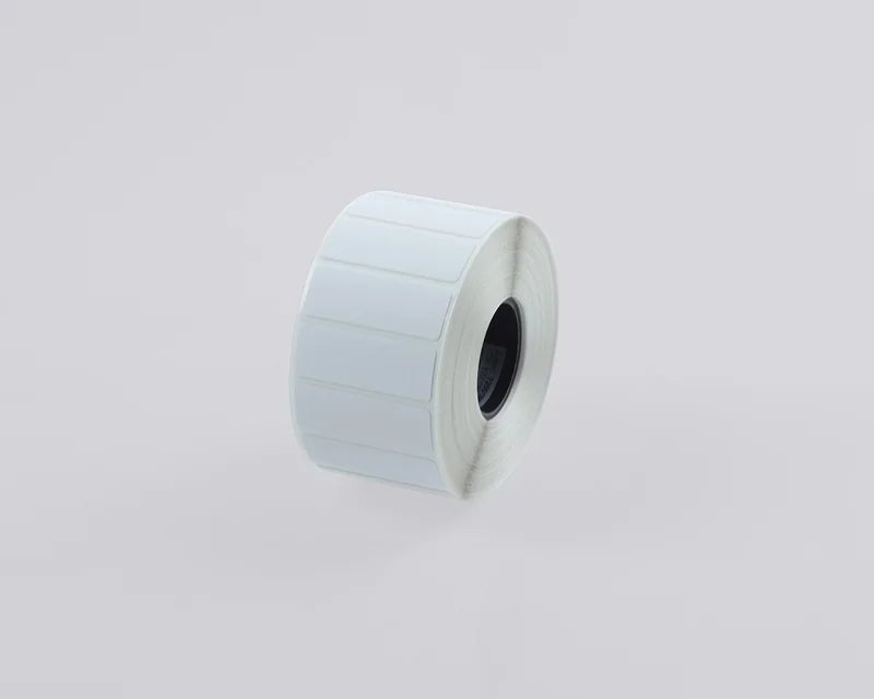 Rol witte permanente kledinglabels voor duurzame identificatie van werkkleding, bedrijfskleding en textiel