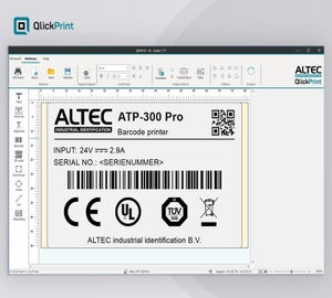 QlickPrint software met een geopend labelontwerp waarin tekst, barcode, QR-code en certificeringssymbolen worden gecombineerd
