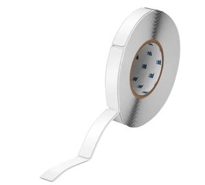 136823