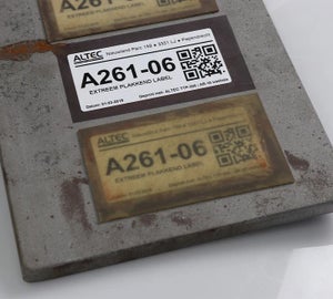 Vergelijking van WetPaintLabel voor en na blootstelling aan oppervlaktebehandeling