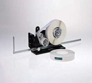 Tape Dispenser met laminaatrol voor het op maat afrollen en afscheuren van extra laminaat voor wikkellabels op kabels en slangen met een grote diameter