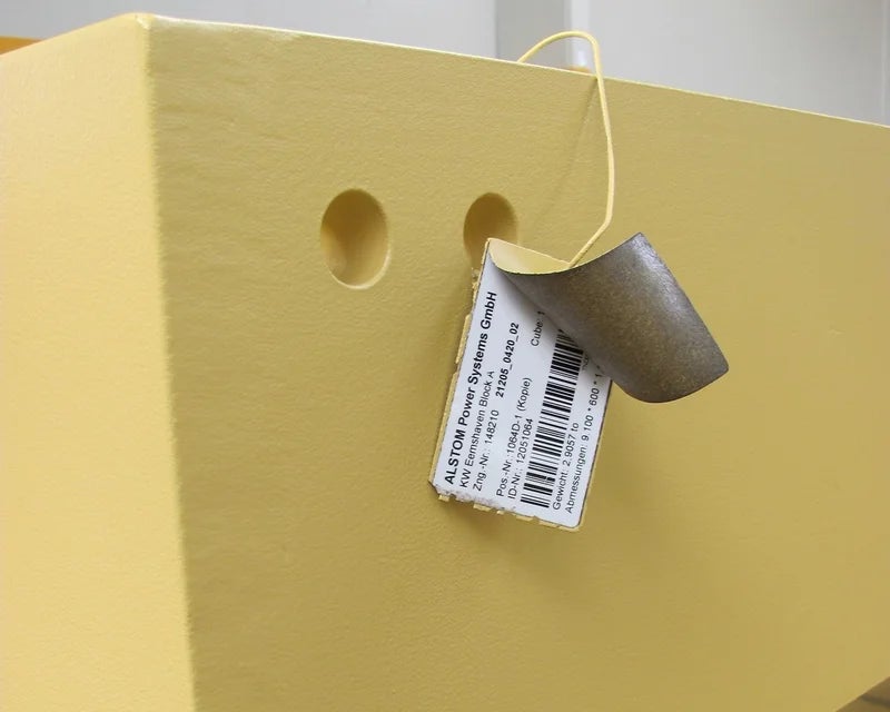 HotPaintCard met deels losgemaakt beschermlaminaat voor extra bescherming