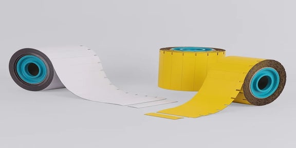 Rollen magneetlabels in wit en geel voor in het magazijn