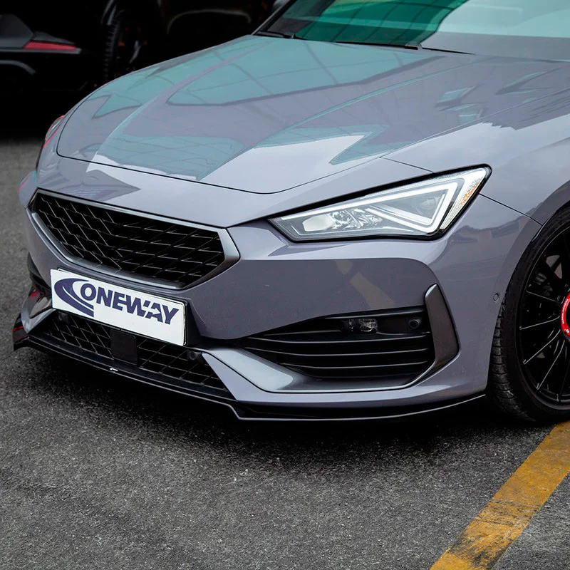 Oneway Voorspoilerlip passend voor Cupra Leon HB/ST 2020-2024 – Versie 3 – Glanzend zwart