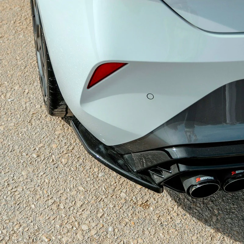 Oneway Achterbumperskirts (Hoeken) passend voor Cupra Leon HB 2020- – Versie 3 – Glanzend zwart
