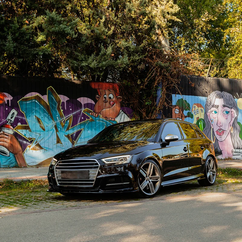 Oneway Complete bodykit passend voor Audi S3 Sportback 8V Facelift 2016-2020 – Glanzend zwart