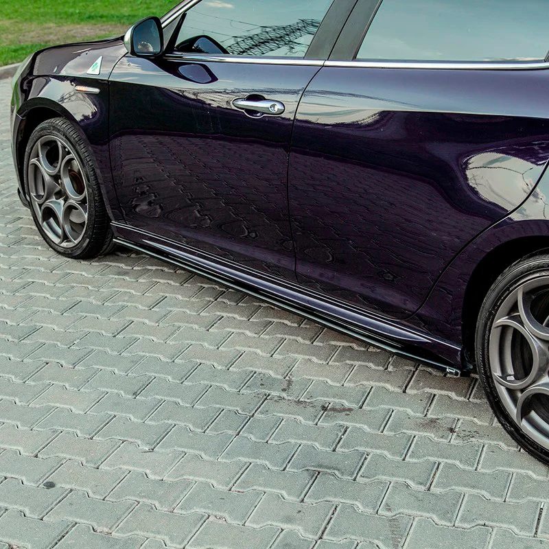 Oneway Set Sideskirts passend voor Alfa Romeo Giulietta Sport 2010-2020 - Glanzend zwart