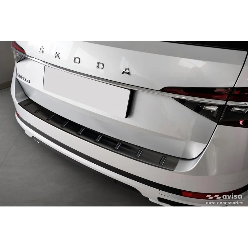 Avisa RVS Achterbumperprotector STRONG EDITION passend voor Skoda Superb III Combi 2015-2023 incl. Scout - Zwart