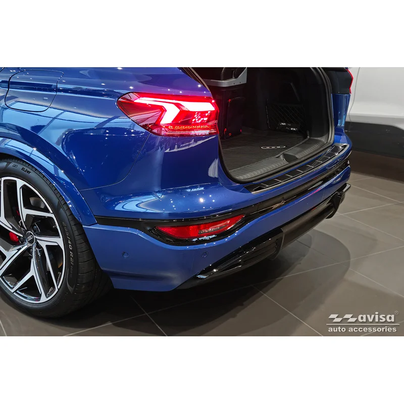 Avisa RVS Achterbumperprotector Shadow Premium passend voor Audi Q6 e-tron (GFB) 2024- - Zwart / Glanzend Zwart