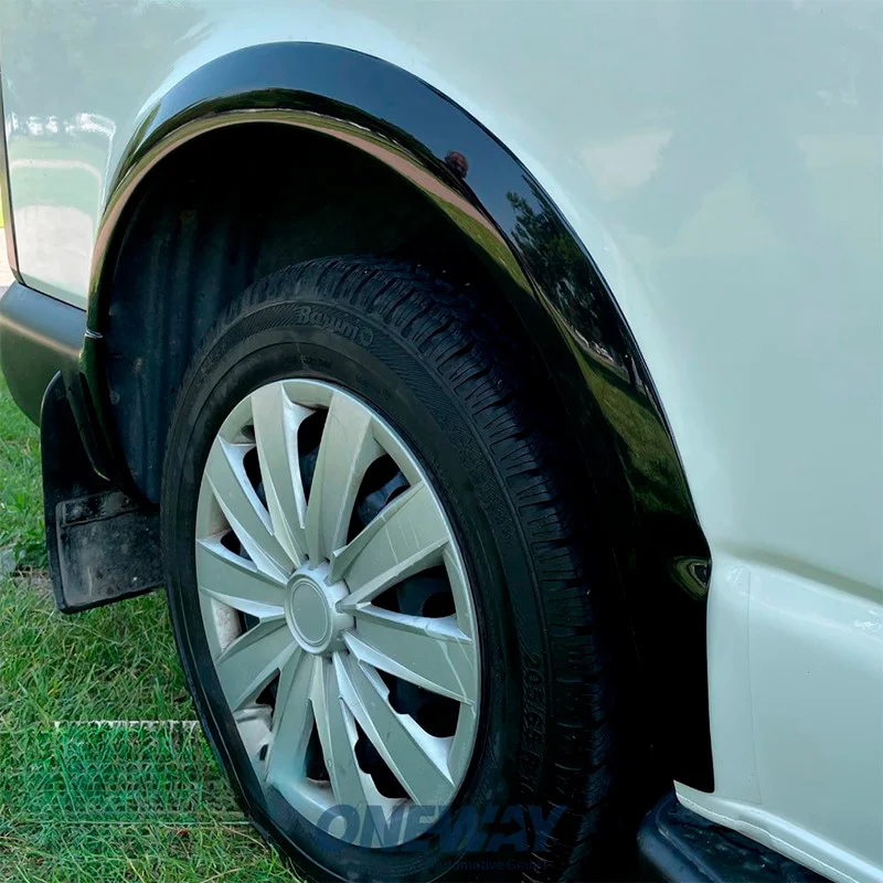 Oneway Set spatbordverbreders (Trims) passend voor Volkswagen Transporter T5/T5.1 2003-2015 (Lange wielbasis) – Glanzend zwart