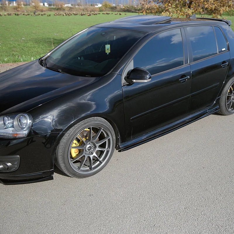 Oneway Set Sideskirts passend voor Volkswagen Golf V GTi/GTD 2003-2008 – Glanzend zwart