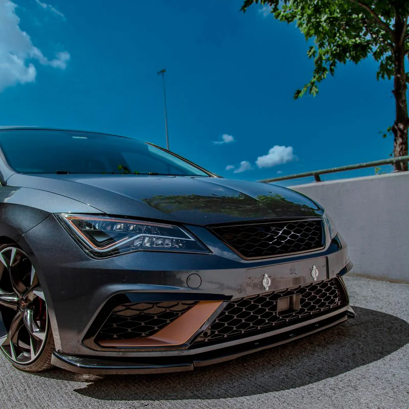 Oneway Voorspoilerlip passend voor Seat Leon (5F) HB/SC/ST FR/Cupra Facelift 2017-2020 – Glanzend zwart