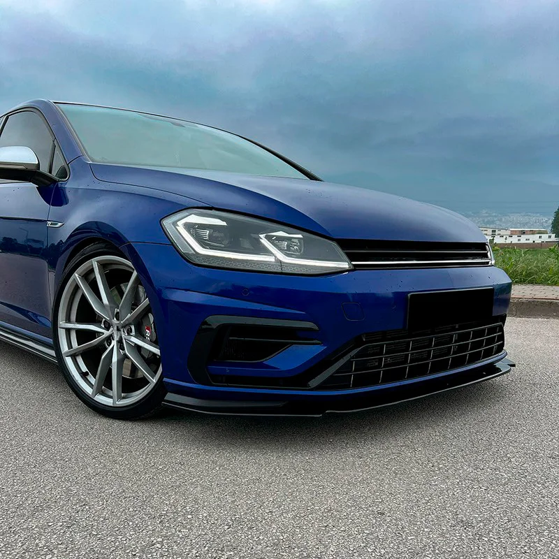 Oneway Voorspoilerlip passend voor Volkswagen Golf VII (7.5) HB/Variant R 2017-2020 – Versie 3 – Glanzend zwart