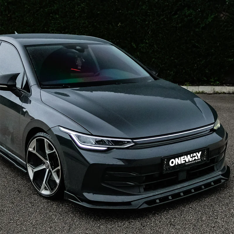 Oneway Voorspoilerlip passend voor Volkswagen Golf VIII HB/Variant Facelift 2024- excl. GTi/GTD/GTE/R/R-Line ‘Version 2’ – Glanzend zwart