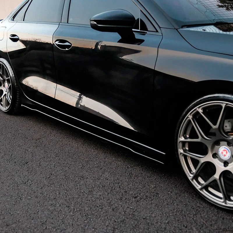 Oneway Set Sideskirts passend voor Audi A3 (8Y) Sedan/Sportback 2020-2024 excl. S-Line/S3/RS3 – Glanzend zwart