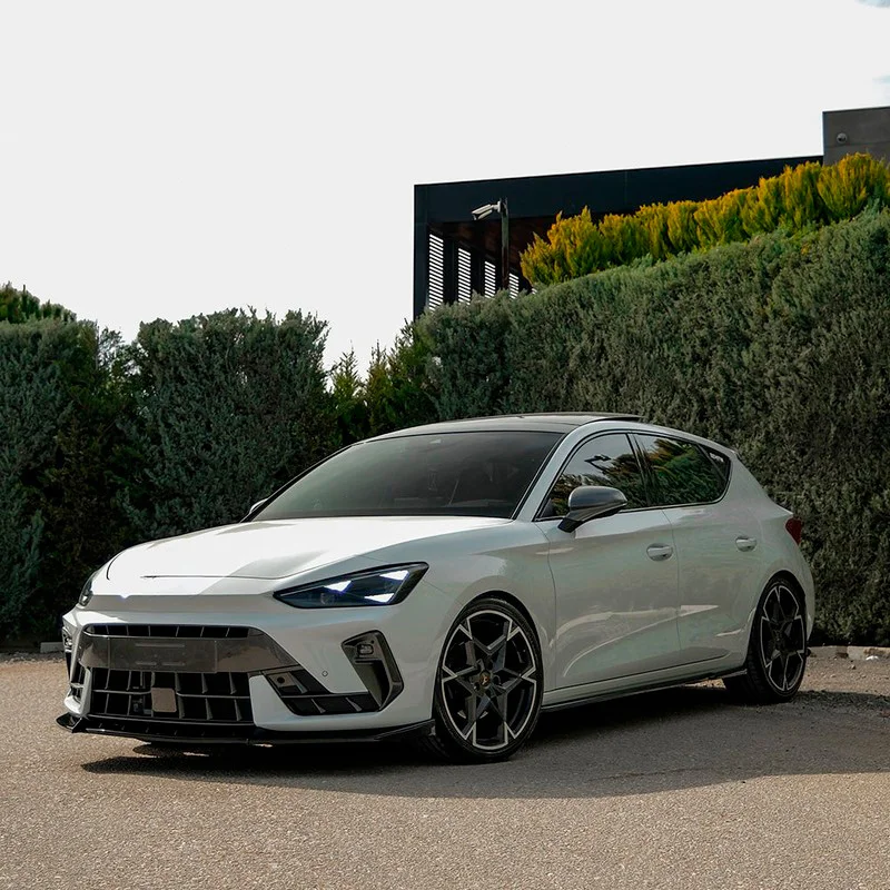 Oneway Voorspoilerlip passend voor Cupra Leon Facelift 2024- – Glanzend zwart