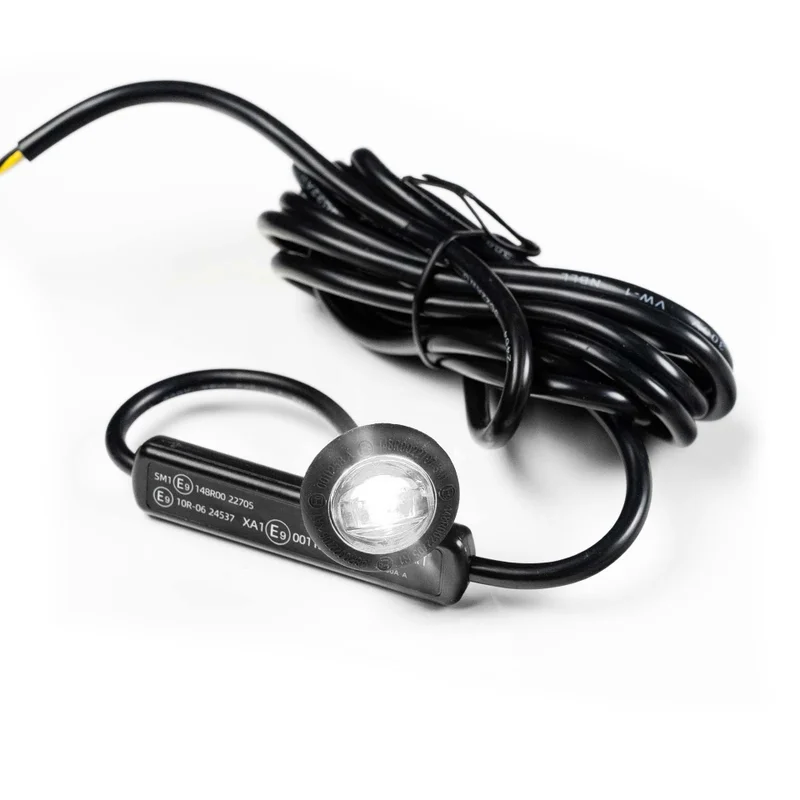 Feu de position LED blanc avec feu flash R65 12-24V câble 200cm | MSV-4500W-A